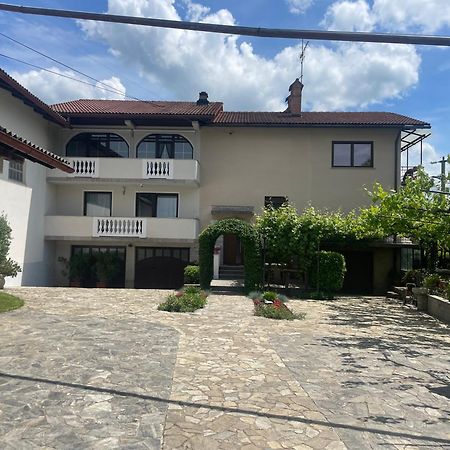 Apartma Pri Cesarjevih Sežana Buitenkant foto