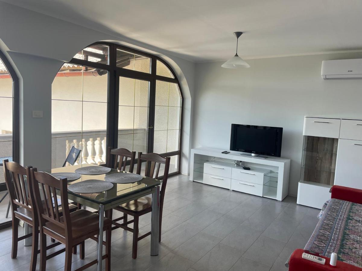 Apartma Pri Cesarjevih Sežana Kamer foto