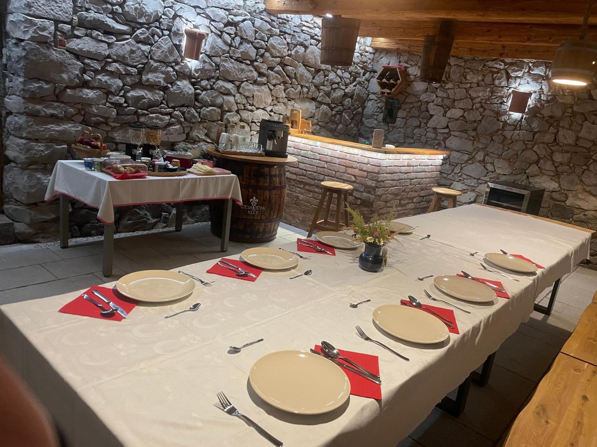 Apartma Pri Cesarjevih Sežana Buitenkant foto